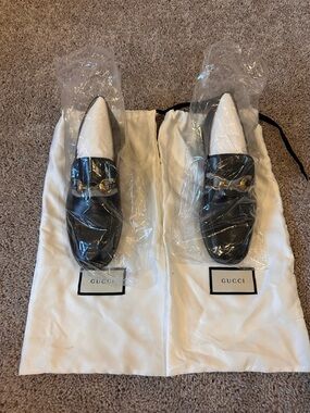 Gucci Women's Black Leather Loafers with Gold Horsebit -
BRAND NEW